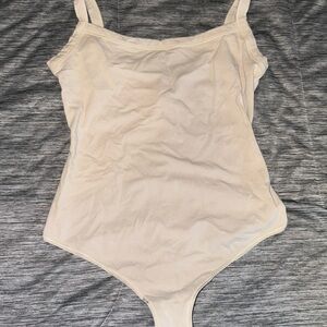 SIZE MEDIUM SKIMS BODYSUIT